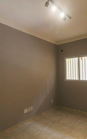 Casa à venda com 65m², 2 quartos e 2 vagas