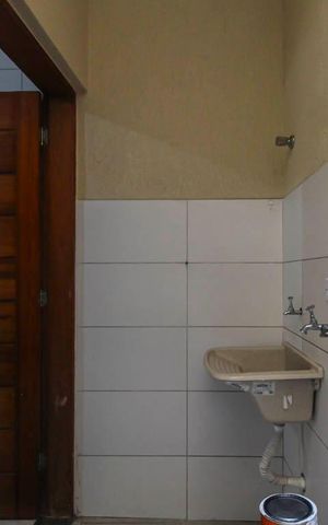 Casa à venda com 65m², 2 quartos e 2 vagas