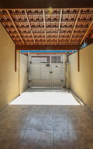 Casa à venda com 65m², 2 quartos e 2 vagas