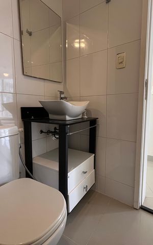 Apartamento para alugar com 90m², 2 quartos e 1 vagaBanheiro social 