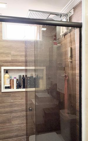 Apartamento à venda com 47m², 2 quartos e 1 vaga Apartamento à venda com 47m², 2 quartos e 1 vagaBanheiro