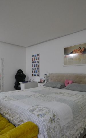 Casa de condomínio à venda com 141m², 3 quartos e 2 vagasSuíte