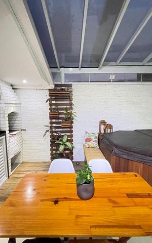 Casa de condomínio à venda com 141m², 3 quartos e 2 vagas Casa de condomínio à venda com 141m², 3 quartos e 2 vagasQuintal