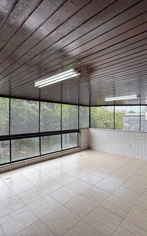 Apartamento à venda com 130m², 2 quartos e 2 vagas Apartamento à venda com 130m², 2 quartos e 2 vagasVaranda