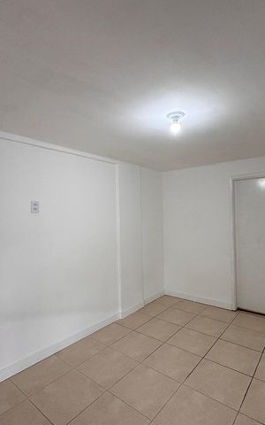 Apartamento à venda com 130m², 2 quartos e 2 vagas Apartamento à venda com 130m², 2 quartos e 2 vagasSuíte
