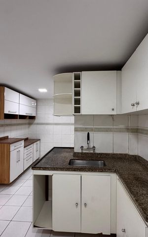 Apartamento à venda com 130m², 2 quartos e 2 vagas Apartamento à venda com 130m², 2 quartos e 2 vagasCozinha e Área de Serviço