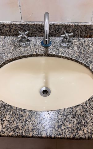 Apartamento à venda com 130m², 2 quartos e 2 vagas Apartamento à venda com 130m², 2 quartos e 2 vagasSuíte - Banheiro
