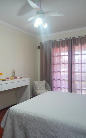 Casa à venda com 260m², 5 quartos e 2 vagasSuíte