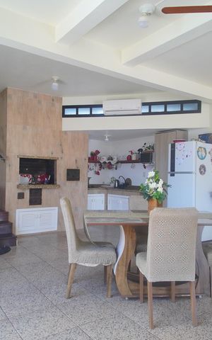 Casa à venda com 260m², 5 quartos e 2 vagasCozinha
