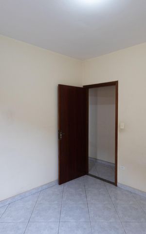 Casa à venda com 165m², 4 quartos e 2 vagas Casa à venda com 165m², 4 quartos e 2 vagasQuarto 4