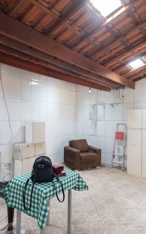 Casa à venda com 165m², 4 quartos e 2 vagas Casa à venda com 165m², 4 quartos e 2 vagasÁrea de Serviço