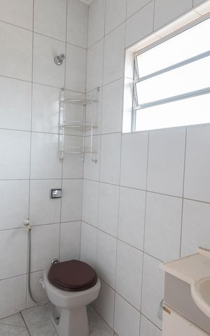 Casa à venda com 165m², 4 quartos e 2 vagas Casa à venda com 165m², 4 quartos e 2 vagasBanheiro da Suíte