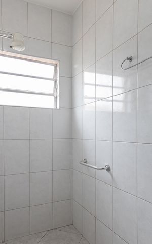 Casa à venda com 165m², 4 quartos e 2 vagas Casa à venda com 165m², 4 quartos e 2 vagasBanheiro da Suíte 2