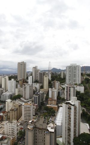 Apartamento para alugar com 65m², 2 quartos e 2 vagasVista