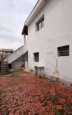 Casa à venda com 202m², 4 quartos e 1 vaga Casa à venda com 202m², 4 quartos e 1 vagaQuintal casa 2