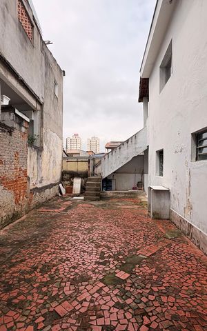 Casa à venda com 202m², 4 quartos e 1 vaga Casa à venda com 202m², 4 quartos e 1 vagaQuintal casa 2