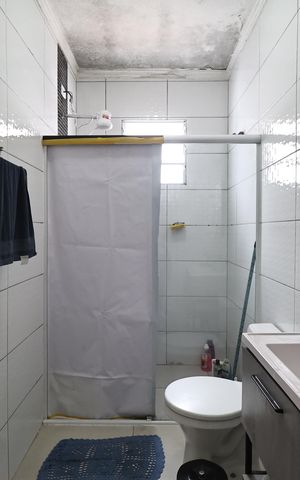 Casa à venda com 202m², 4 quartos e 1 vaga Casa à venda com 202m², 4 quartos e 1 vagaBanheiro