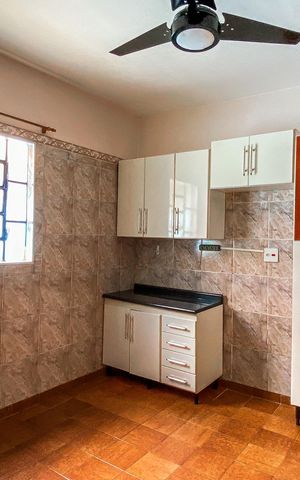 Casa à venda com 120m², 2 quartos e 3 vagasCozinha 