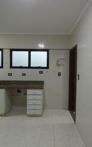 Apartamento para alugar com 162m², 3 quartos e 1 vagaCozinha