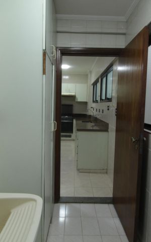 Apartamento para alugar com 162m², 3 quartos e 1 vagaÁrea de Serviço