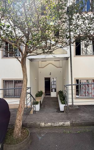 Apartamento para alugar com 53m², 2 quartos e 1 vaga Apartamento para alugar com 53m², 2 quartos e 1 vagaFachada