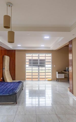 Casa para alugar com 272m², 3 quartos e 2 vagas Casa para alugar com 272m², 3 quartos e 2 vagasSala