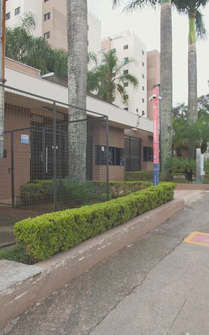 Apartamento para alugar com 50m², 2 quartos e 1 vagaFachada