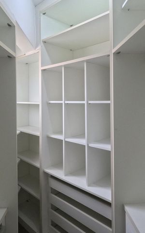 Apartamento para alugar com 200m², 3 quartos e 3 vagasCloset do Quarto 1