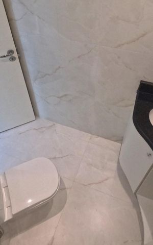 Apartamento para alugar com 200m², 3 quartos e 3 vagasBanheiro 