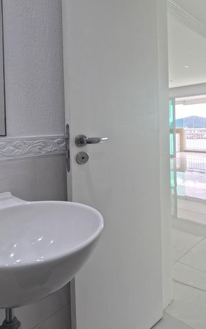 Apartamento para alugar com 200m², 3 quartos e 3 vagasLavabo
