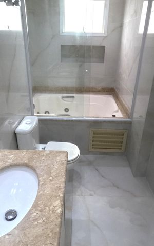 Apartamento para alugar com 200m², 3 quartos e 3 vagasBanheiro do Quarto 1