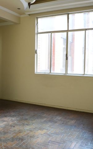 Apartamento à venda com 74m², 2 quartos e sem vagaSala