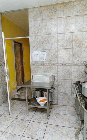 Casa à venda com 360m², 7 quartos e 3 vagas Casa à venda com 360m², 7 quartos e 3 vagasCozinha