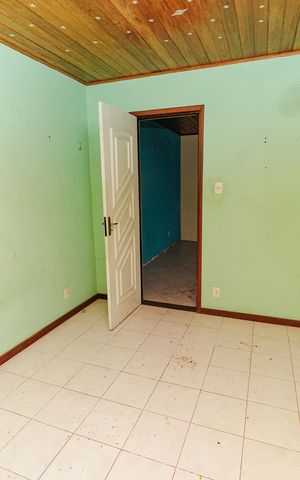 Casa à venda com 360m², 7 quartos e 3 vagas Casa à venda com 360m², 7 quartos e 3 vagasQuarto 6