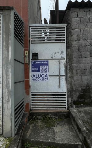 Casa para alugar com 120m², 2 quartos e 1 vaga Casa para alugar com 120m², 2 quartos e 1 vagaFachada+Placa