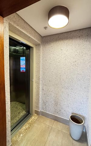 Apartamento à venda com 140m², 4 quartos e 4 vagas Apartamento à venda com 140m², 4 quartos e 4 vagasElevador Privativo