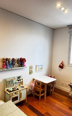 Apartamento à venda com 140m², 4 quartos e 4 vagas Apartamento à venda com 140m², 4 quartos e 4 vagasQuarto Infantil