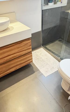 Apartamento à venda com 140m², 4 quartos e 4 vagas Apartamento à venda com 140m², 4 quartos e 4 vagasBanheiro da Suíte 1