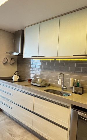 Apartamento à venda com 140m², 4 quartos e 4 vagas Apartamento à venda com 140m², 4 quartos e 4 vagasCozinha