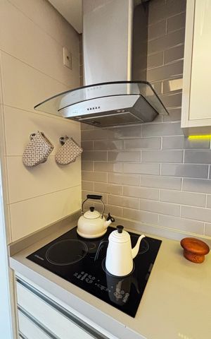 Apartamento à venda com 140m², 4 quartos e 4 vagas Apartamento à venda com 140m², 4 quartos e 4 vagasCozinha