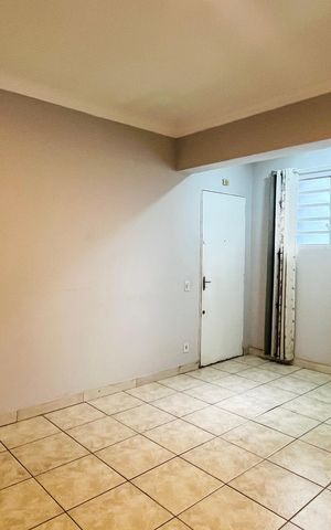 Casa para alugar com 40m², 1 quarto e sem vaga