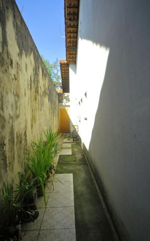 Casa à venda com 280m², 3 quartos e 3 vagasQuintal lateral/Área de serviço 