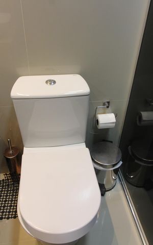 Casa à venda com 140m², 4 quartos e 2 vagasBanheiro do Quarto 4 Suíte