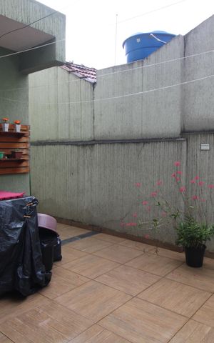 Casa à venda com 140m², 4 quartos e 2 vagasQuintal