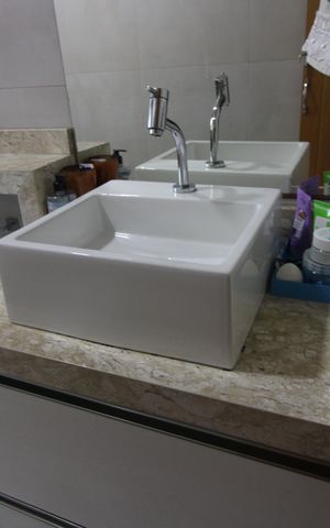 Casa à venda com 140m², 4 quartos e 2 vagasBanheiro Social