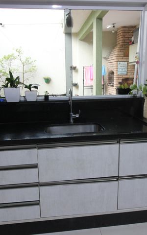 Casa à venda com 140m², 4 quartos e 2 vagasCozinha