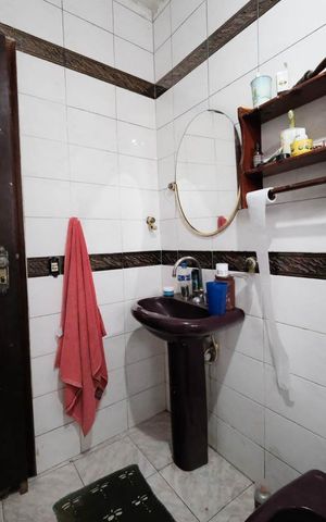 Casa à venda com 229m², 4 quartos e 5 vagasBanheiro 2