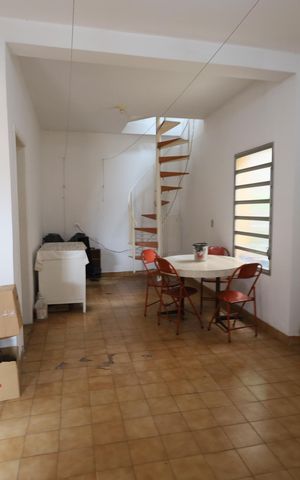 Casa à venda com 232m², 4 quartos e 2 vagasSala 2