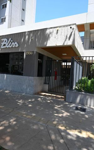 Apartamento para alugar com 74m², 2 quartos e 1 vaga