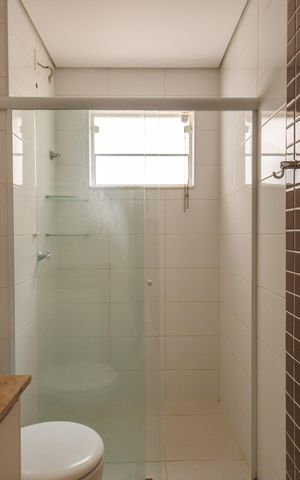 Apartamento para alugar com 76m², 2 quartos e 1 vaga Apartamento para alugar com 76m², 2 quartos e 1 vagaBanheiro Corredor